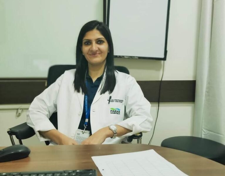 Dr Neha